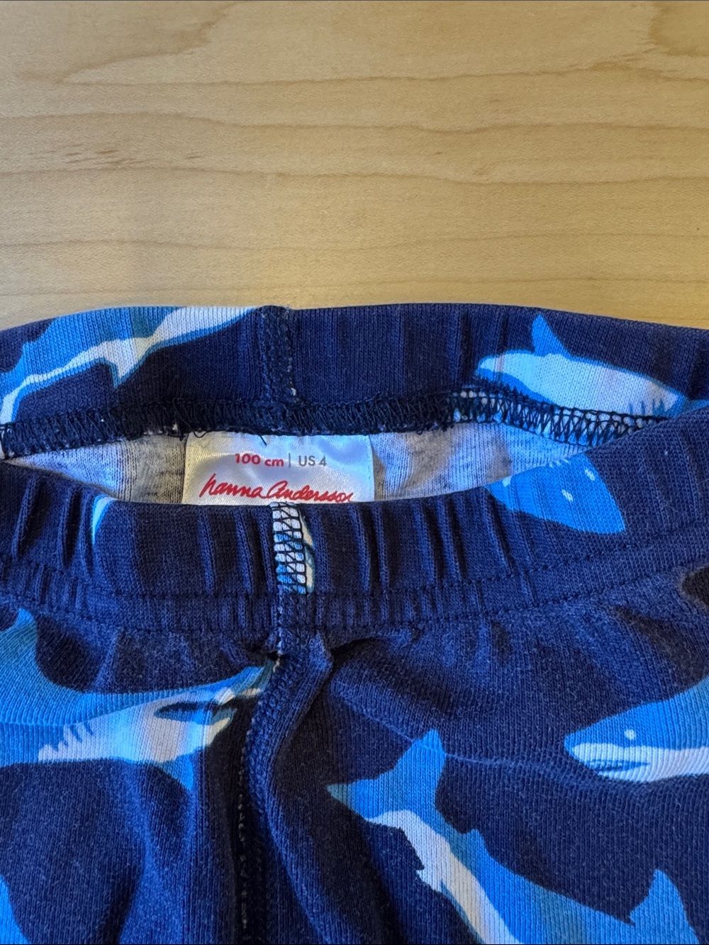 Hanna Andersson Short Pajamas in size 4 Blue Sharks ๐ - Picture 7 of 8
